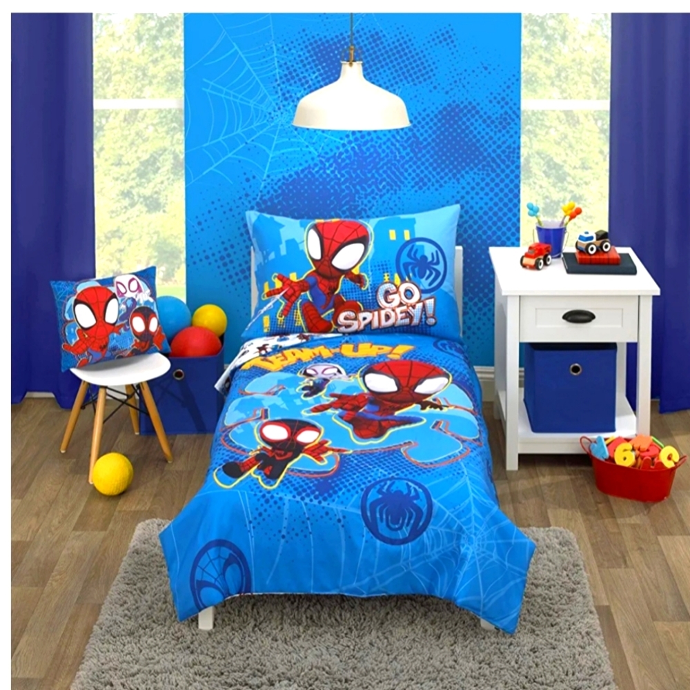 Spidey & Friends 4 Piece Toddler Bedding Set New